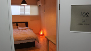 [個室] 禁煙 ダブル　シャワー・トイレ共同