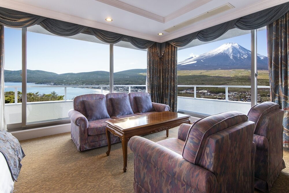 山中湖と富士山を満喫できる！絶景客室3751060