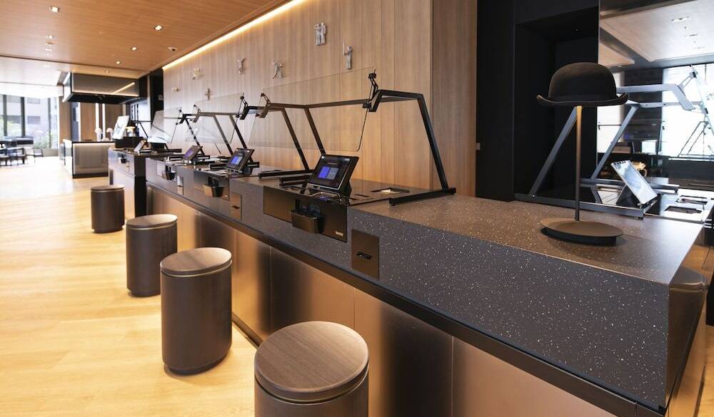 フロントカウンター / 2