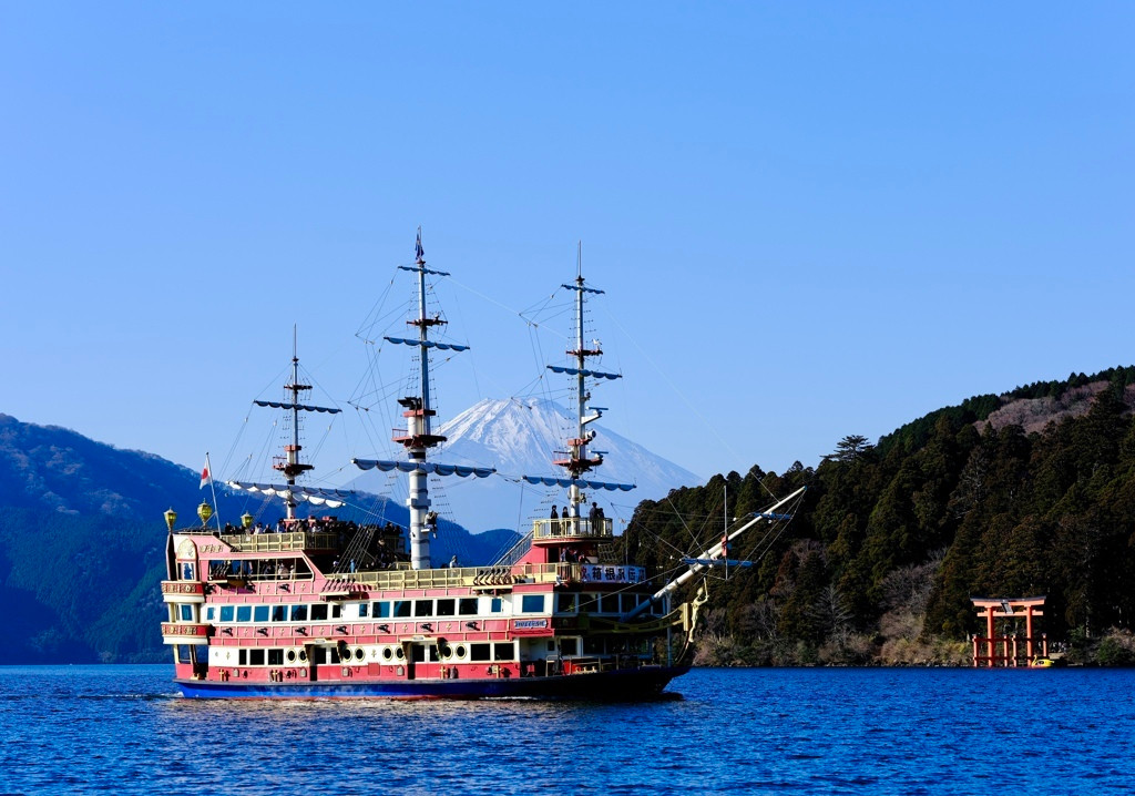 こちらで観光♪「芦ノ湖」3907455