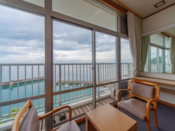 リーズナブルに温泉旅行ならここ♪夕食は温泉街で自由に3420237