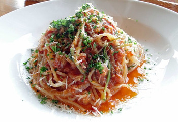 「菜園の風」料理 1091282 アマトリチャーナ（ベーコンとトマトのパスタ）