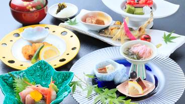 和モダンで愉しむ西伊豆ダイニング 西伊豆 今宵（ワモダンデタノシムニシイズダイニング ニシイズ コヨイ） / 2