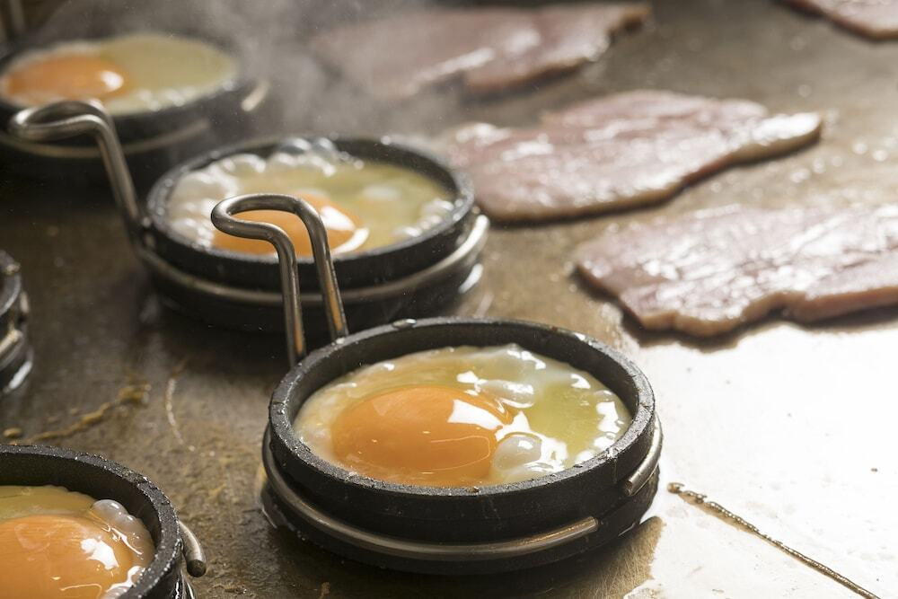 朝食ビュッフェ