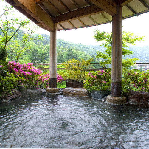 大浴場「ひらひら」/夏の露天風呂
