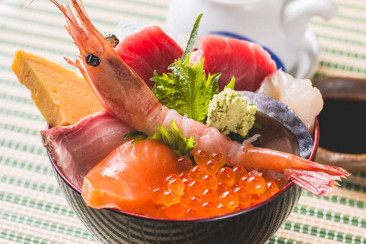 二条市場 小熊商店の海鮮丼 / 3