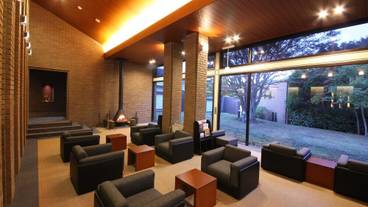 ロビーラウンジ / 1