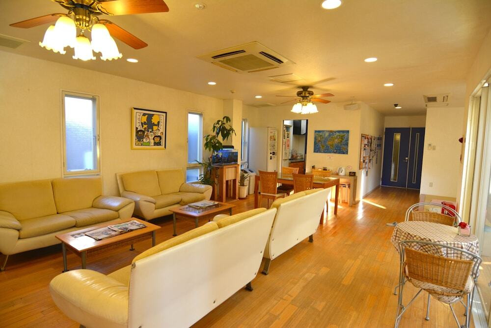 ロビーラウンジ