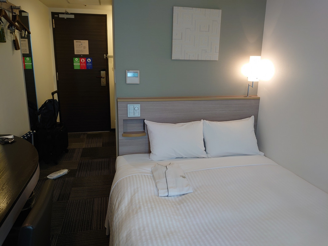 ダブル（シングルユーズ）になっているが、実質はセミダブル。