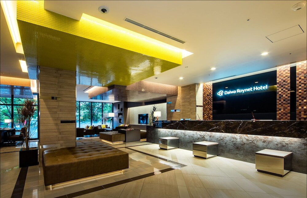 チェックイン / チェックアウト キオスク