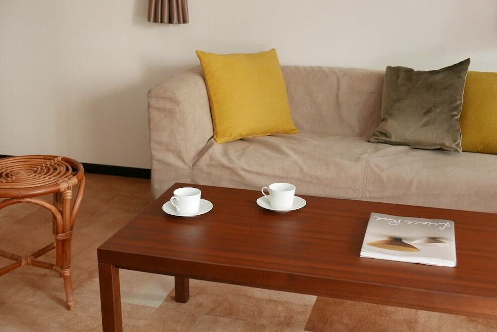 客室内のダイニングエリア