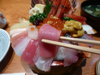 「山さん寿司 本店」料理 59984 酢飯を巻き込んで～