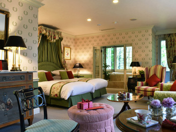 外観も内装もエレガント。ヨーロッパの邸宅にお呼ばれされた気分♡4247356