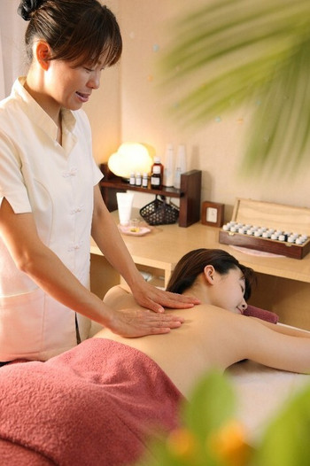 お疲れ気味の自分には「アロマエステルーム」のマッサージを3725871