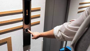 エレベーター / 1