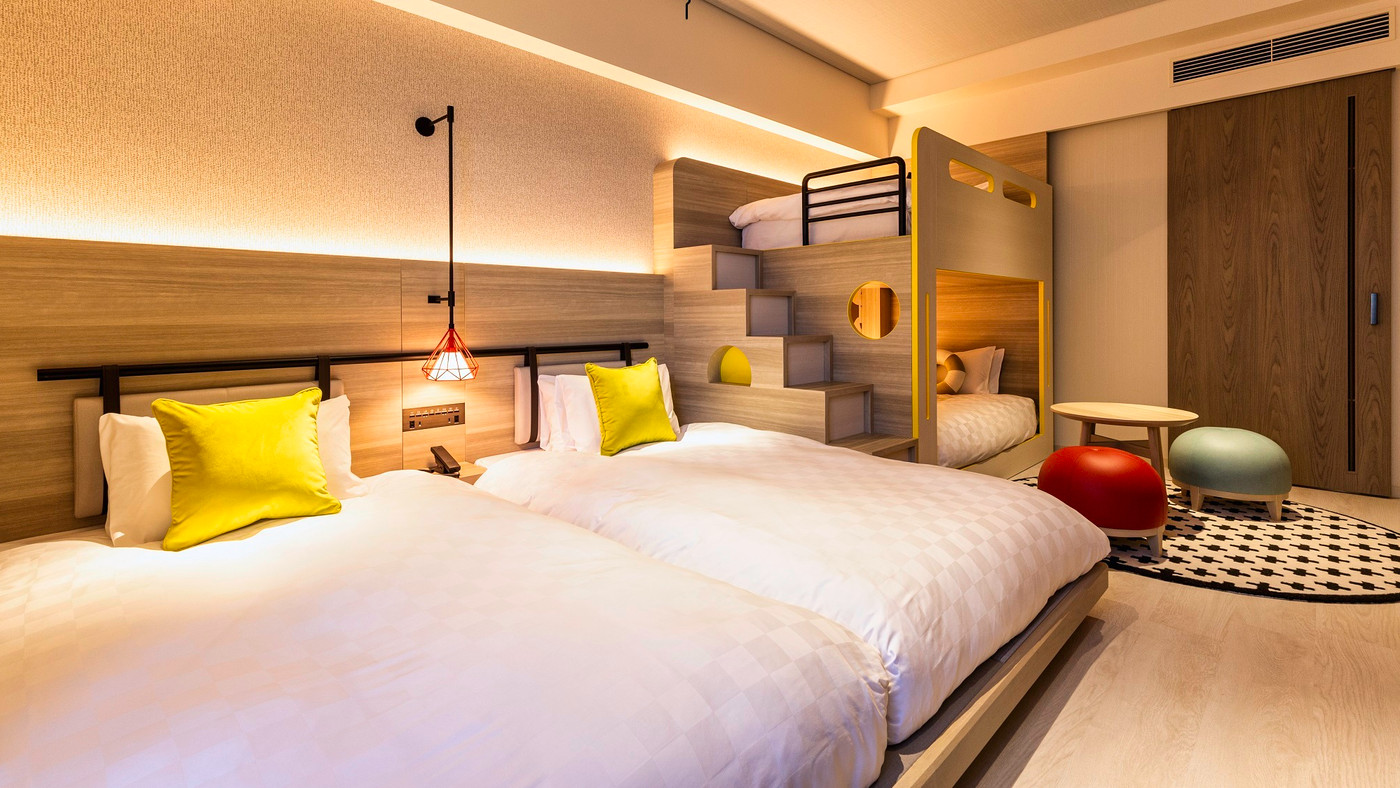 電車ビューに2段ベッドの客室も♪ホテル時間も楽しくなる4250701