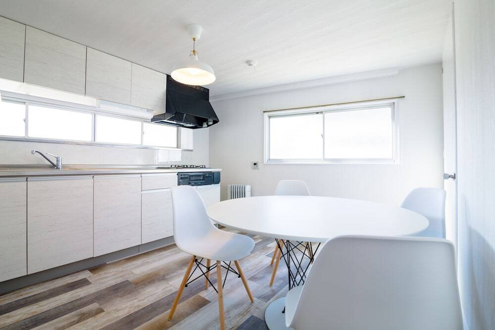 客室内のダイニングエリア