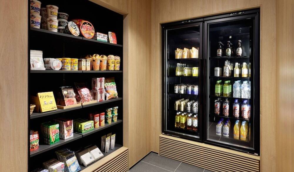 マーケットプレイス / 1