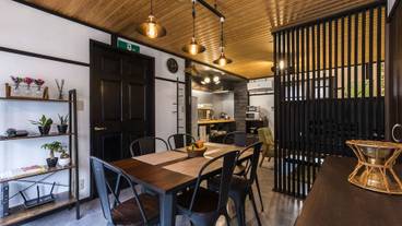 客室内のダイニングエリア / 6