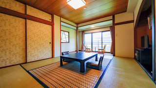 和室　共用バスルーム