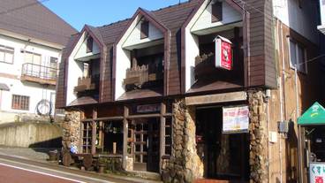 施設の入り口 / 13