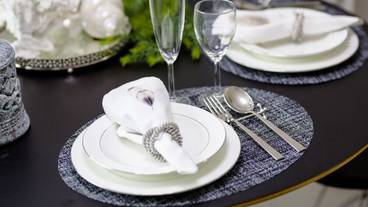 客室内のダイニングエリア / 26