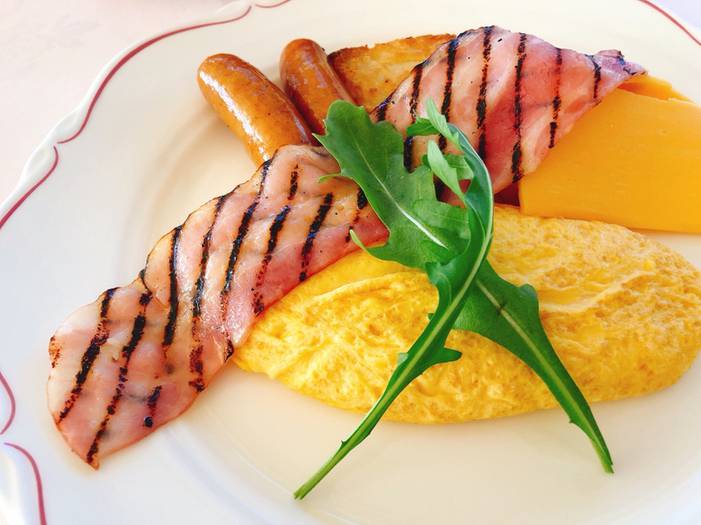 和洋から選べる朝食
優雅な朝時間 / 4