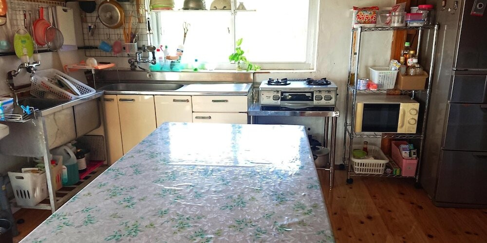 客室内のダイニングエリア