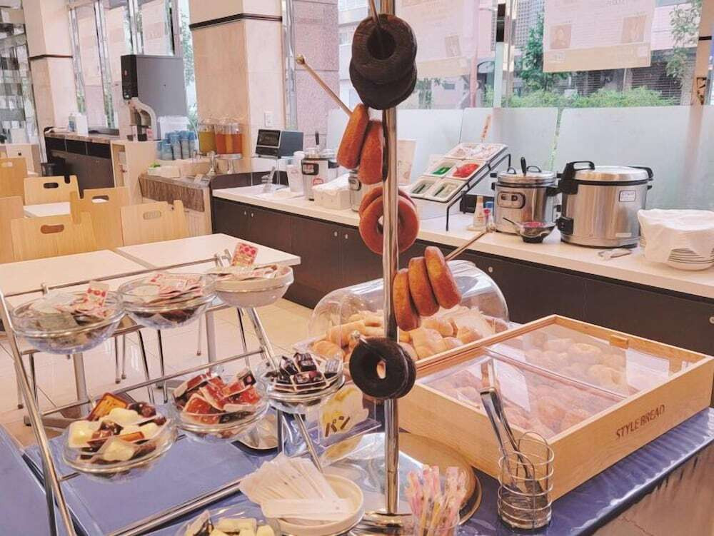 朝食
