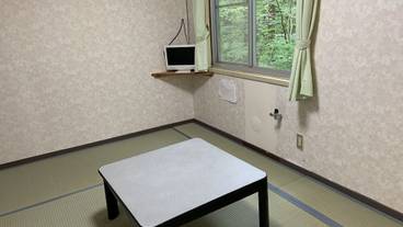 客室 / 5