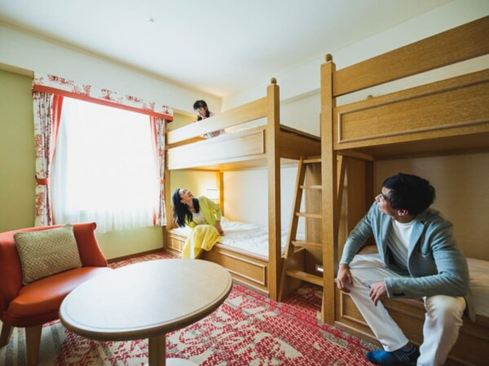 宿泊者専用ゲートからスムーズに入国！大浴場でゆったり疲れを癒やせる4379624