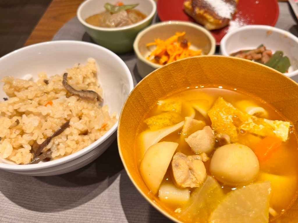 「城のホテル」 料理 229564333 ほうとう、炊き込みご飯