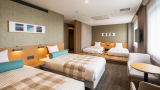 デラックス 4 人部屋 オーシャンビュー (シングルベッド 4 台)