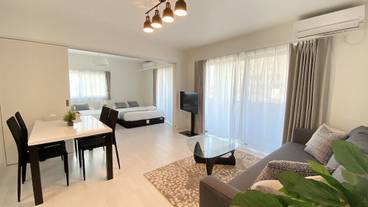 客室内のダイニングエリア / 31