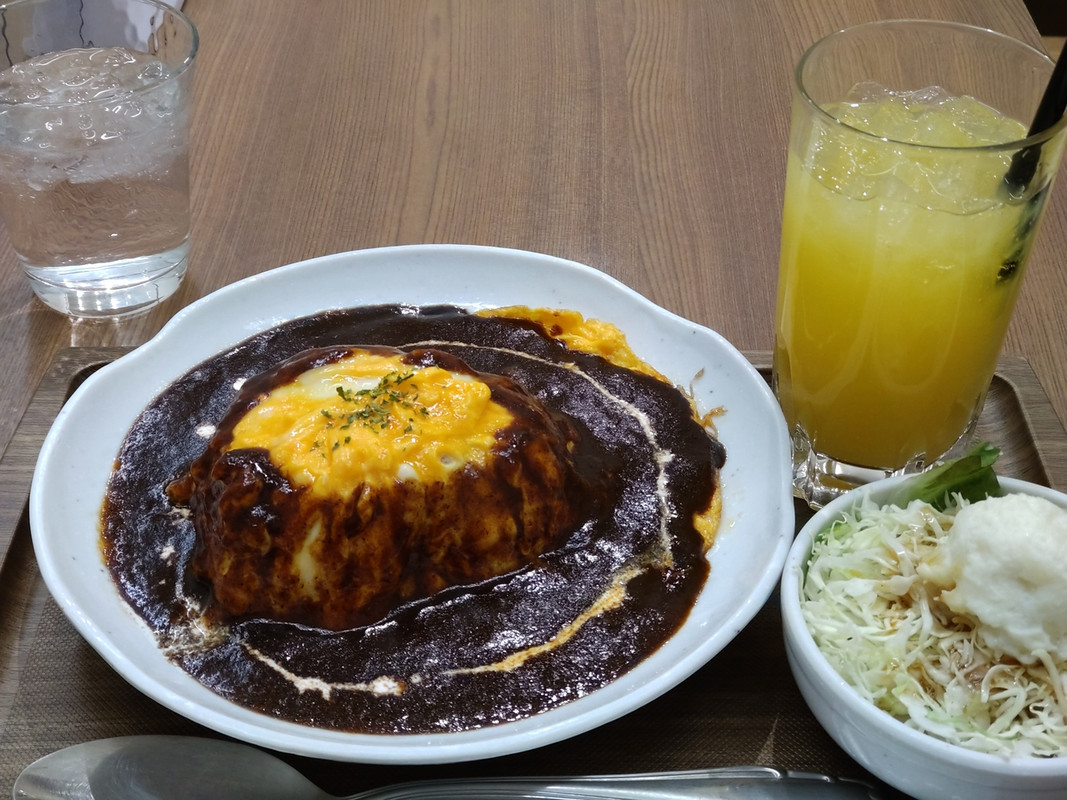 朝食のオムライス