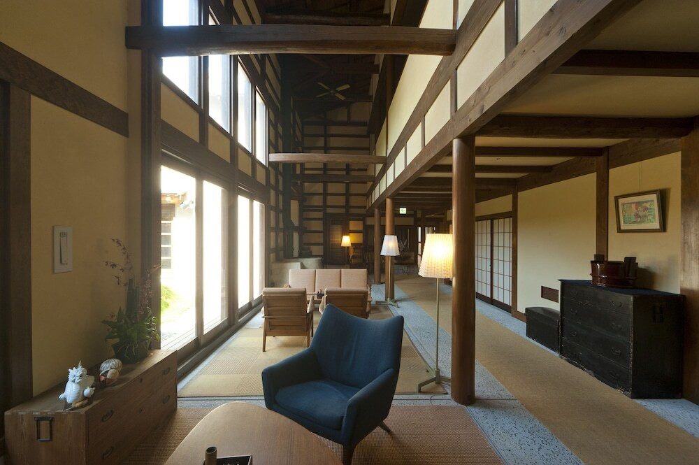 ロビー応接スペース