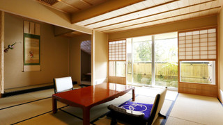 不二 (12畳+洋室) 又は喜久の間 (10畳+床の間+洋室) 禁煙