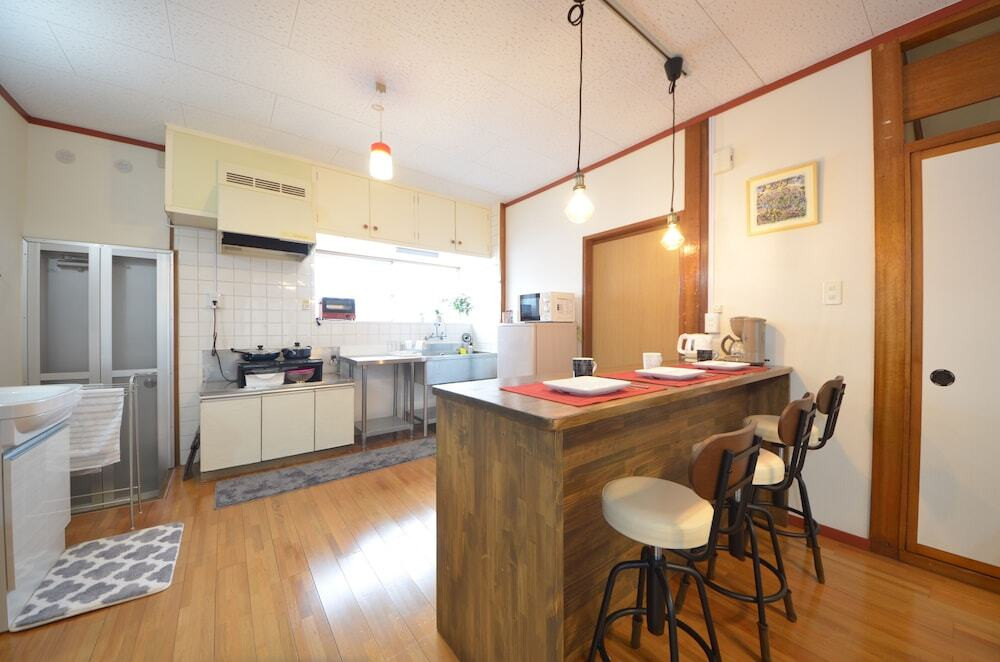 客室内のダイニングエリア