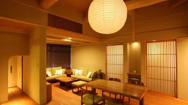 客室内のダイニングエリア / 7