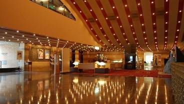 内部エントランス / 2