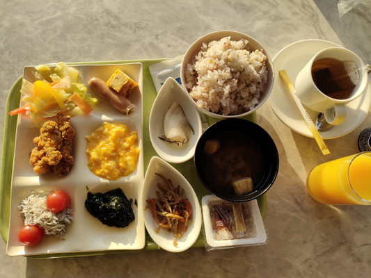 朝食