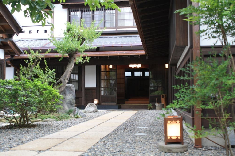 レトロな農家屋敷で、囲炉裏料理や五右衛門風呂を体験♪4235325