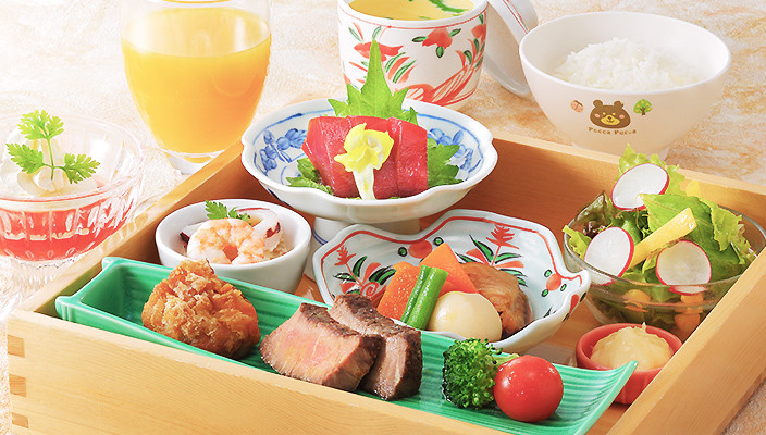 温泉プールに大人気分になれるお子様ランチが嬉しい4248531