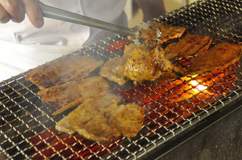 「野さか」料理 1211029 網焼きで、余分な油を落とすので、ヘルシー！！