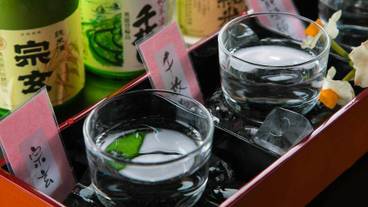 食事・飲み物 / 4