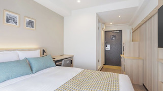 スタンダードダブル禁煙 (ハウスキーピングは有料オプション)