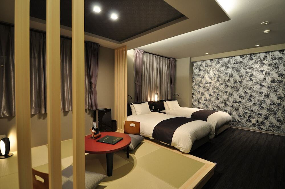 大歩危峡の四季を堪能できる露天風呂に満たされる3495276