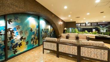 ロビーラウンジ / 3