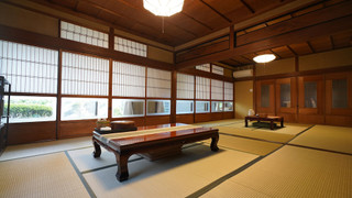 (106室) 1階 床の間 10人部屋 (個室、専用トイレ、シャワー付)