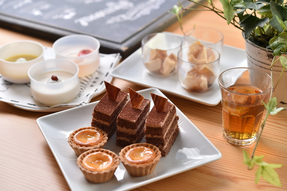 夕食ビュッフェ／スイーツ